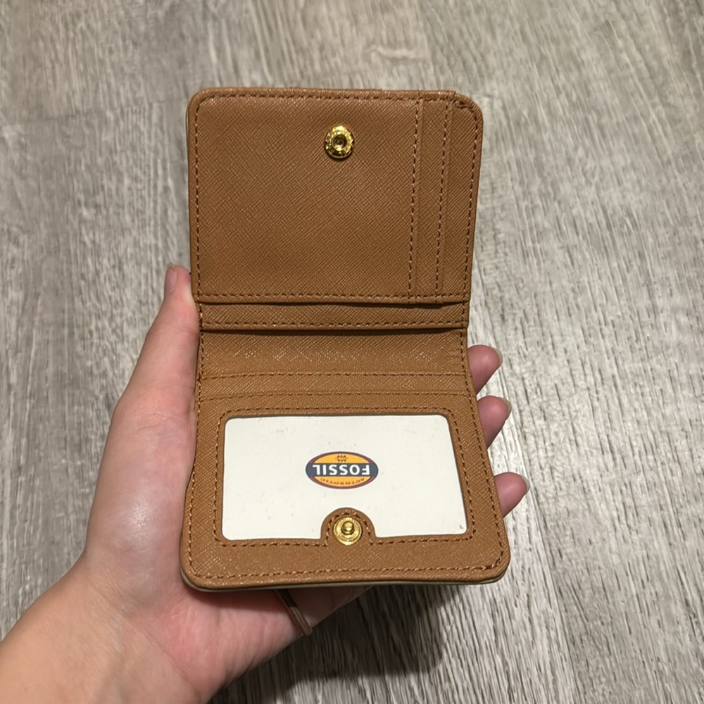Fossil Wallet - Picture 3 of 4